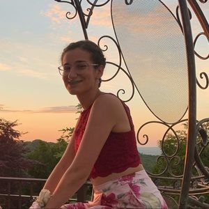 Meet your Posher, Madeline